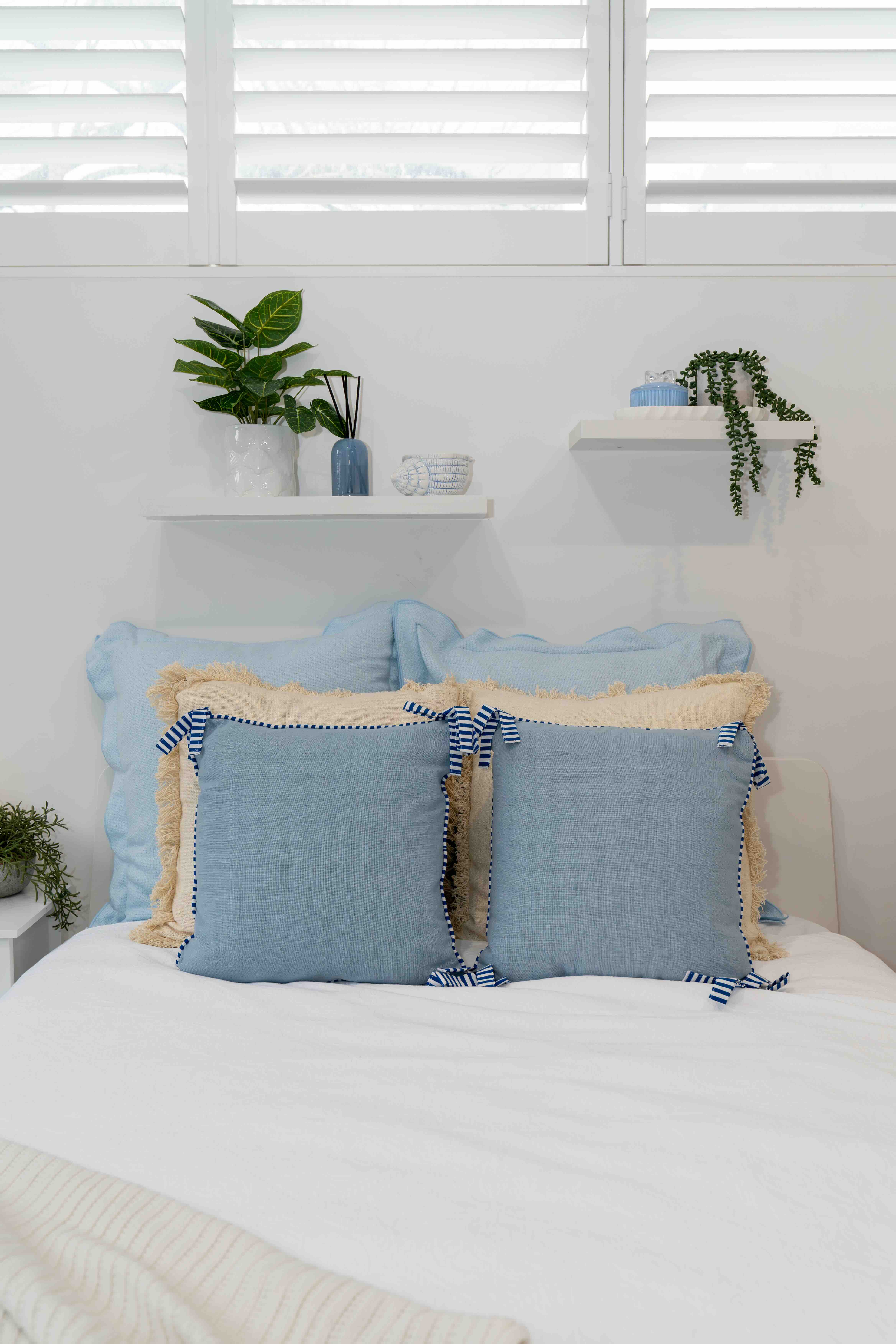 Blue bedroom pillows