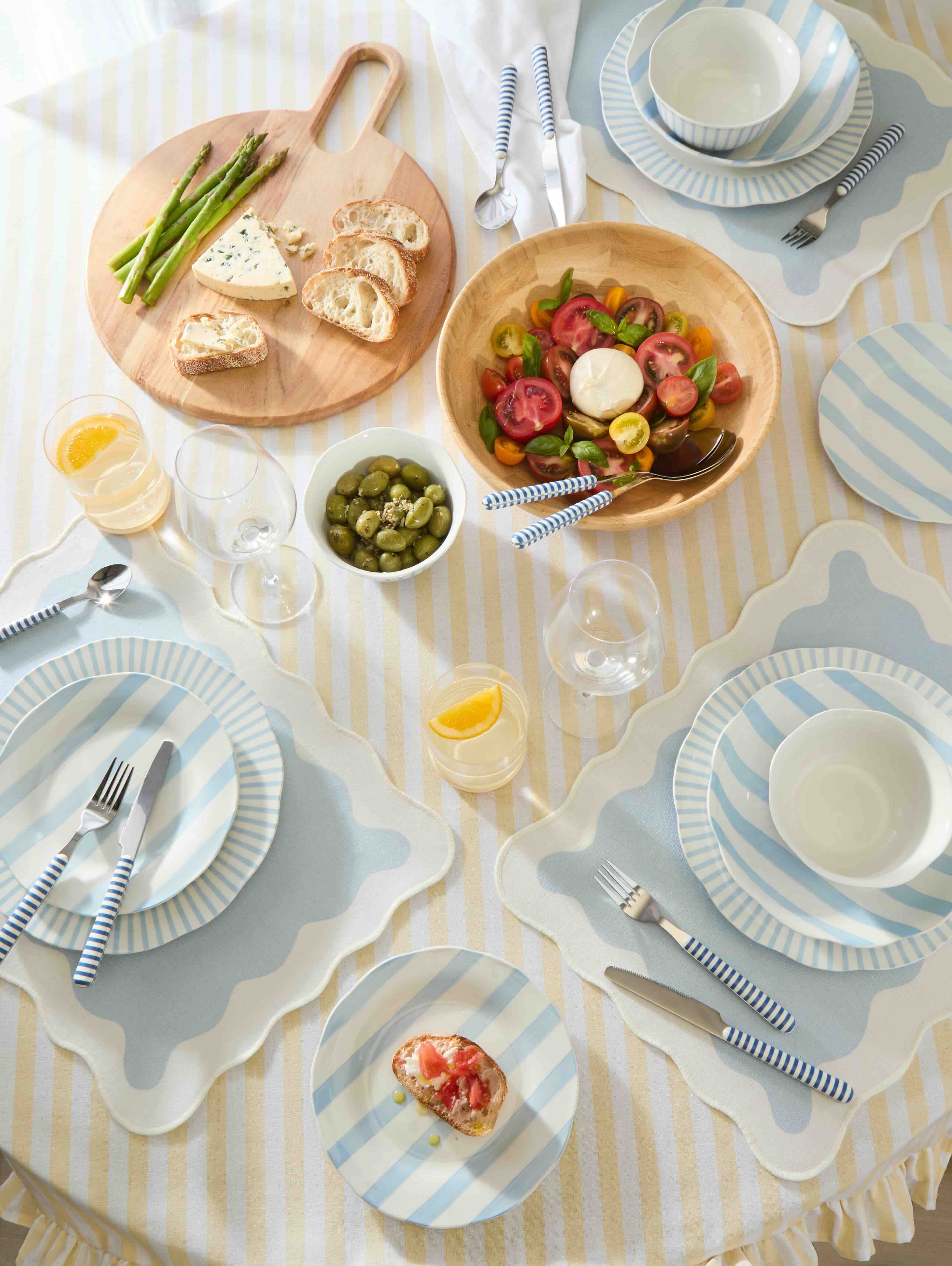 Dining table setup